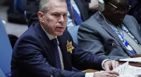 Israel's ambassador to the UN wears Nazi-era yellow star