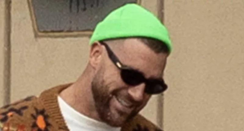Kelce heads to Mile High for Chiefs vs. Broncos without Taylor Swift