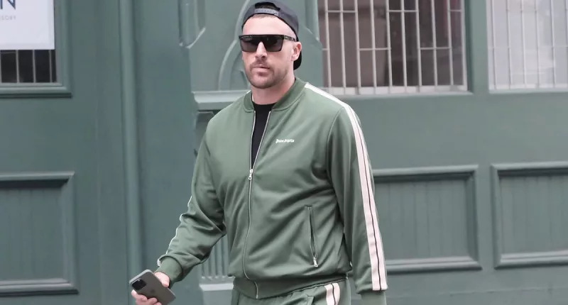 Kelce seen leaving Swift's apartment as pair swerve Eagles vs. Jets