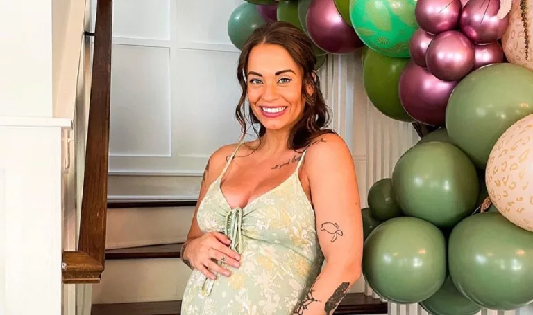 Kelsey Pumel Baby Father: Does She Any Bbaby Daddy?