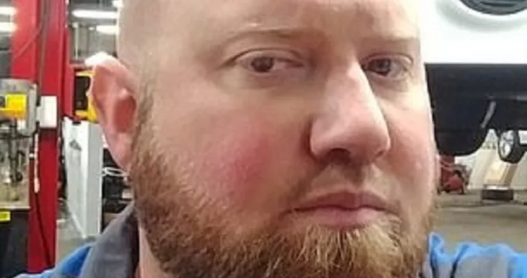 Lewiston Maine Victims Bill Young Wife: Father And Son Aaron