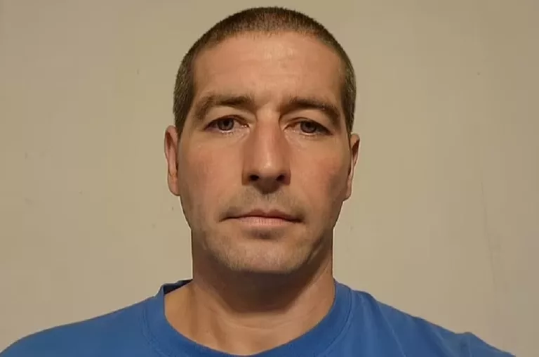 Lewiston Mass Shooting Suspect Robert Card Wife And Kids