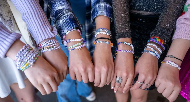 Listening to Taylor Swift can affect your mental health