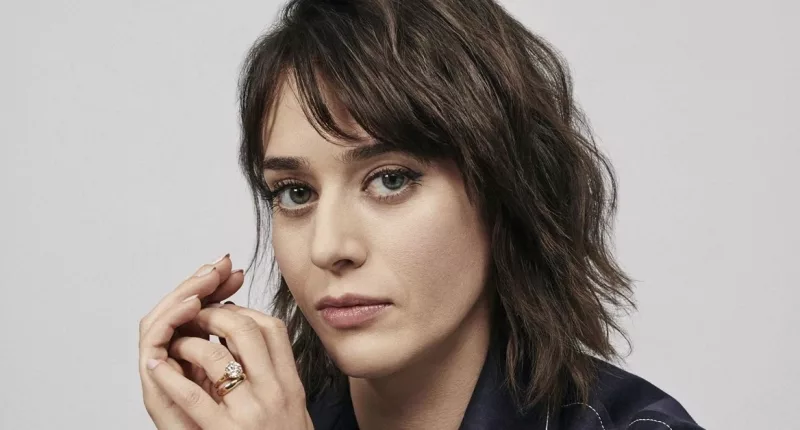 Lizzy Caplan