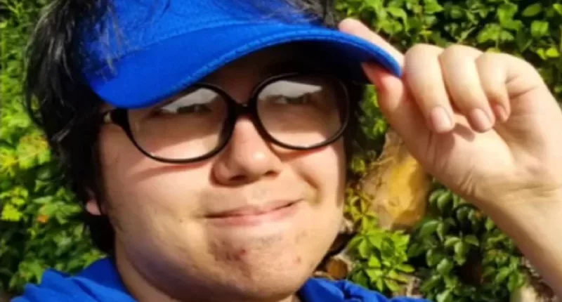 Luni Face Reveal