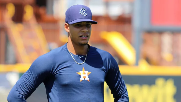 MLB Bryan Abreu Wife: Is He Married To Dionicia In 2023?