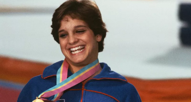 Mary Lou Retton has 'scary setback' with pneumonia, says daughter