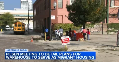 Migrants in Chicago: Pilsen meeting to discuss turning warehouse on Halsted Street into migrant shelter