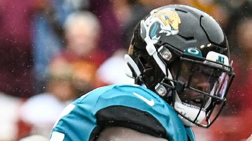 Cam Robinson Girlfriend