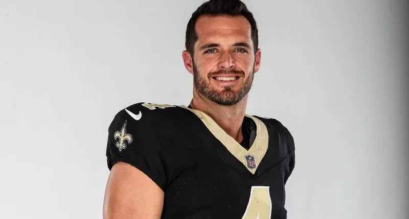 Derek Carr Gay