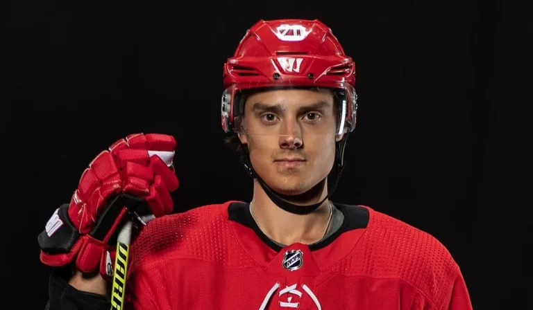 NHL Sebastian Aho Girlfriend: Who Is He Dating In 2023?