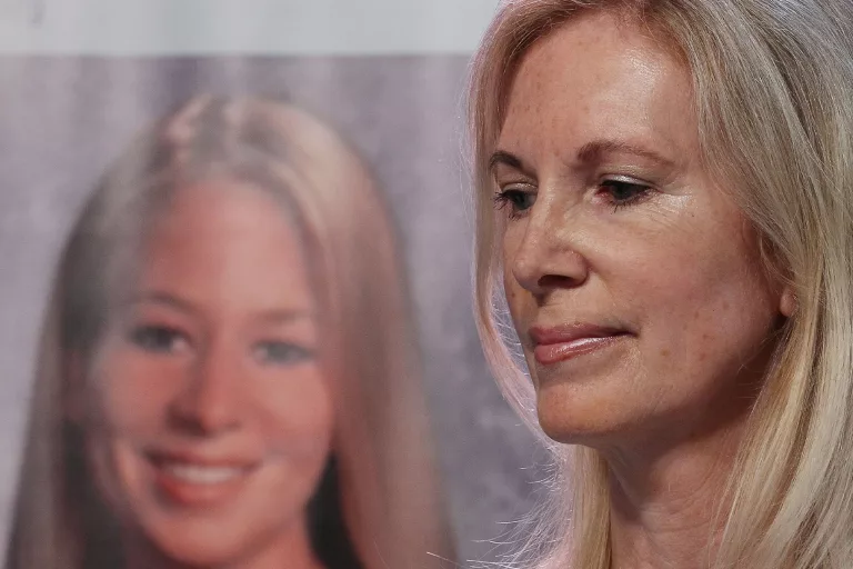 Natalee Holloway's Mom Says Daughter "Fought Like Hell" Before Joran van der Sloot Killed Her