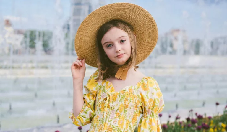 Olive Abercrombie Parents: James And Karla Jean Davis