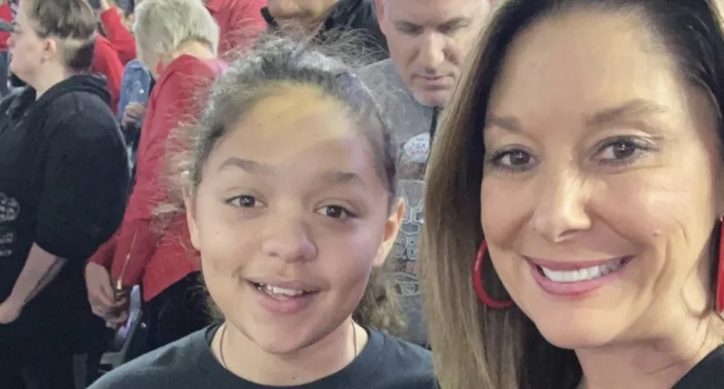Patrick Mahomes’ Mom Loves How ‘Sweet’ Taylor Swift Was to Her Daughter