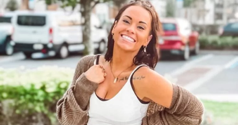 Perfectly Kelsey Real Name Is Kelsey Pumel: Wikipedia & Age