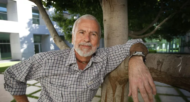 photojournalist ray strange death reason