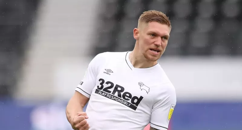Martyn Waghorn Wife