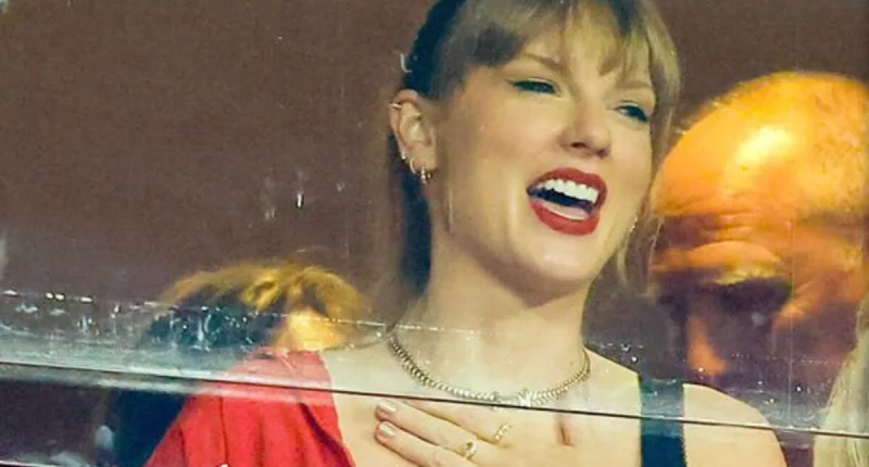 Taylor Swift appears to spend the night with rumoured beau Travis Kelce post-match