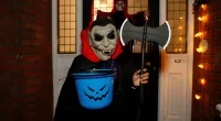 Parents are torn on whether to give their children blue Holloween buckets