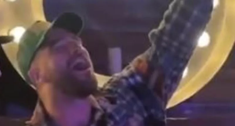 Travis Kelce dances to Taylor Swift classic 'Love Story' in Texas bar