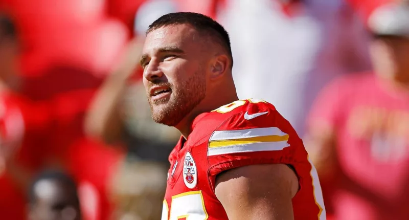Travis Kelce's Reactions During Chiefs Game Make Him Sweetest Hype Man