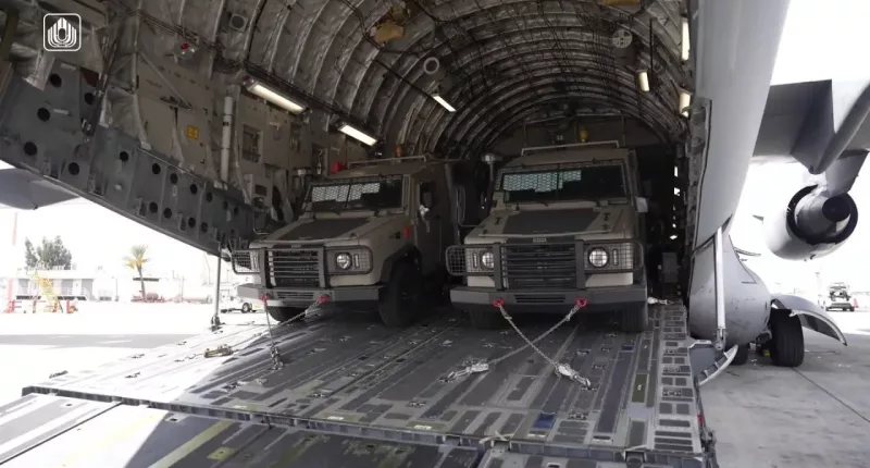 Video shows cargo planes delivering armored vehicles to Israeli Defense Forces