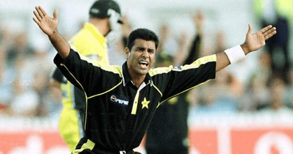 Waqar Younis Missing Finger
