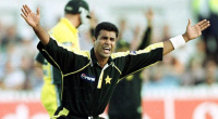 Waqar Younis Missing Finger