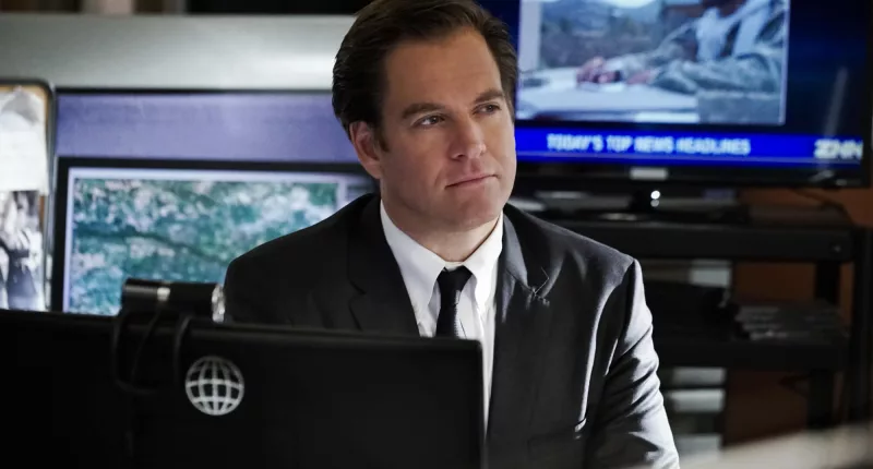 Michael Weatherly as Tony DiNozzo in