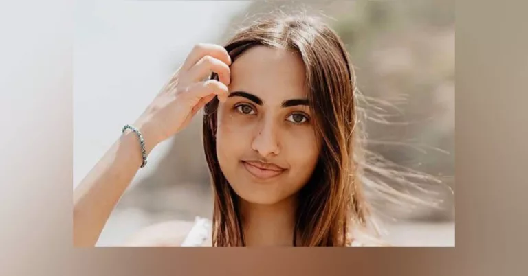 Who Are Asha Weir Parents Vinita And Mark Weir? Brothers