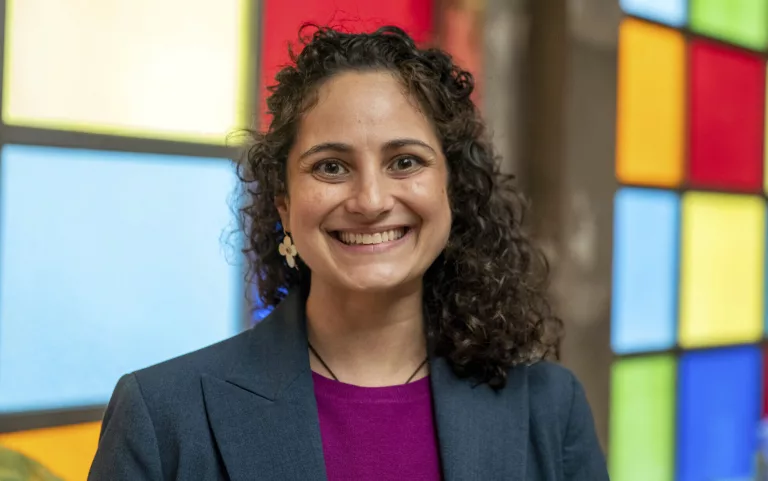 Who Are Her Parents Margo And Douglas Woll? Samantha Woll Family And Sister Monica