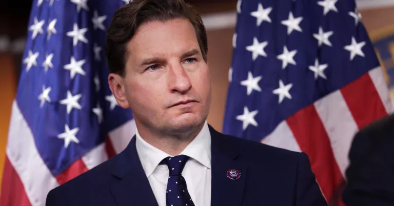 Who Is Annalise Glick, Dean Phillips Wife? Daughter Daniela