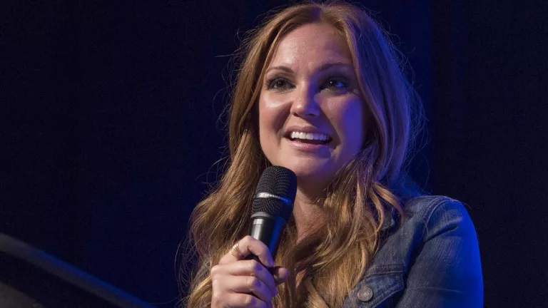 Who Is Todd Smith? Angie Smith Husband Married Life And Kids