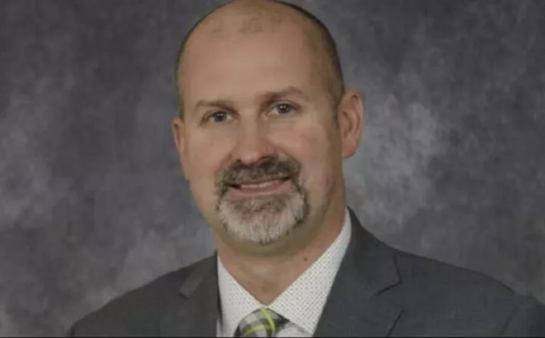 Who Were Levi And Luke, Doug Larsen Kids? Wife Amy Family