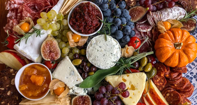 thanksgiving holiday cheese board charcuterie