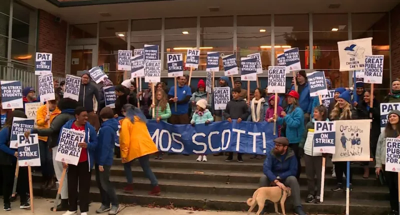 4,500+ Portland teachers begin historic district-wide strike