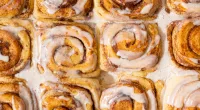 5 Easy-To-Make Anti-Inflammatory Vegan Cinnamon Roll Recipes That Scream ‘Cozy Season’
