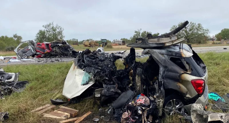 8 killed in crash involving alleged human smuggler: Texas DPS