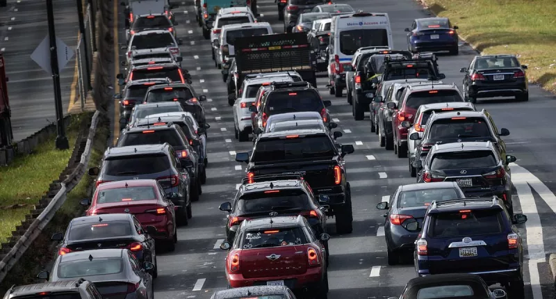 Bumper-to-bumper traffic in LA ahead of Thanksgiving