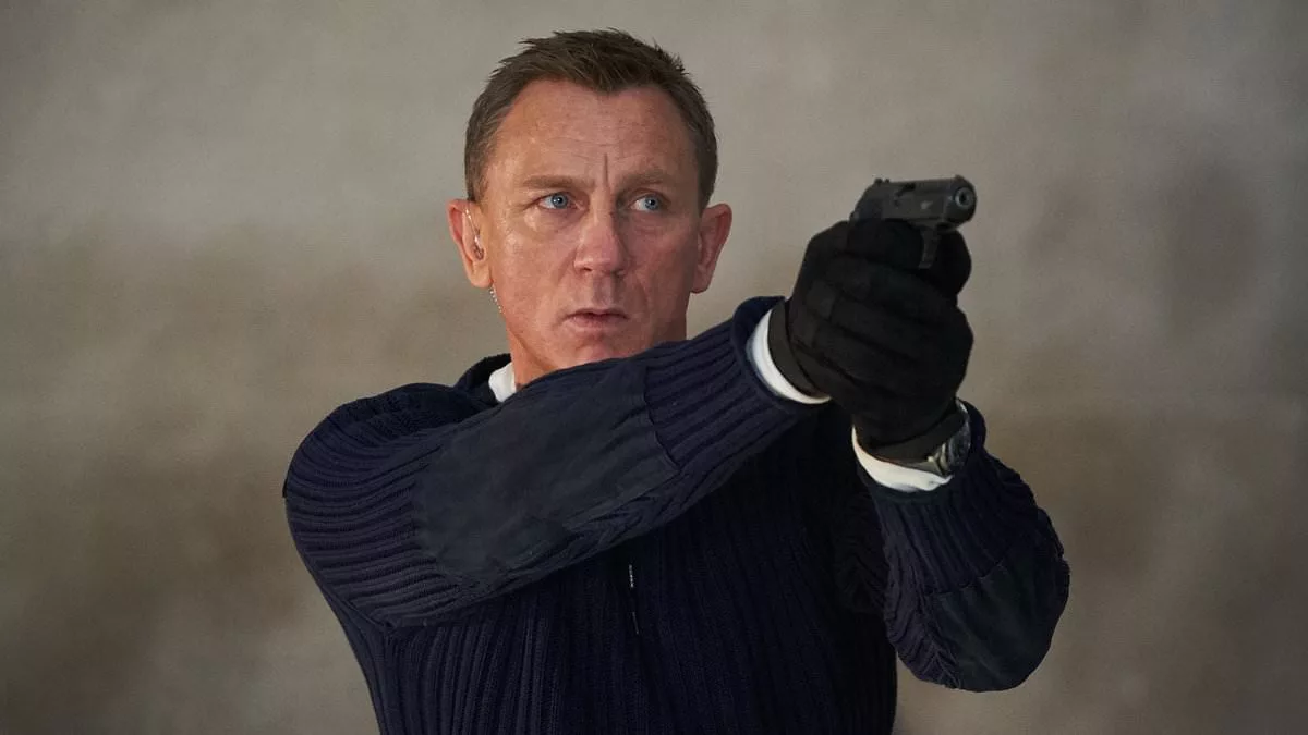 Daniel Craig, 55, is compared to an Antiques Roadshow presenter