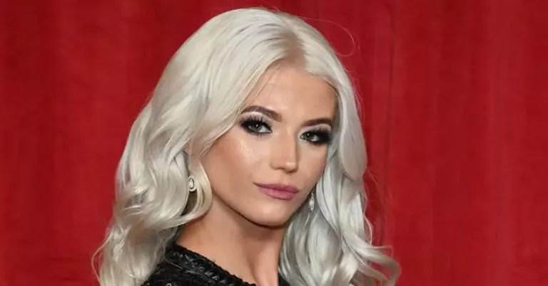 Danielle Harold Brother: Does She Have Any? Sister