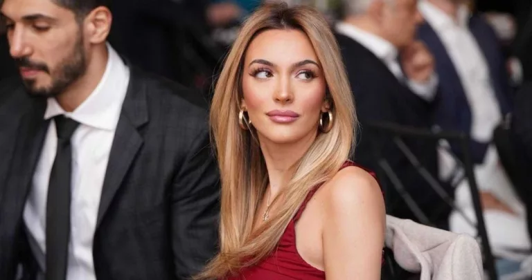 Emily Austin Religion: Is American Journalist Jewish? Family