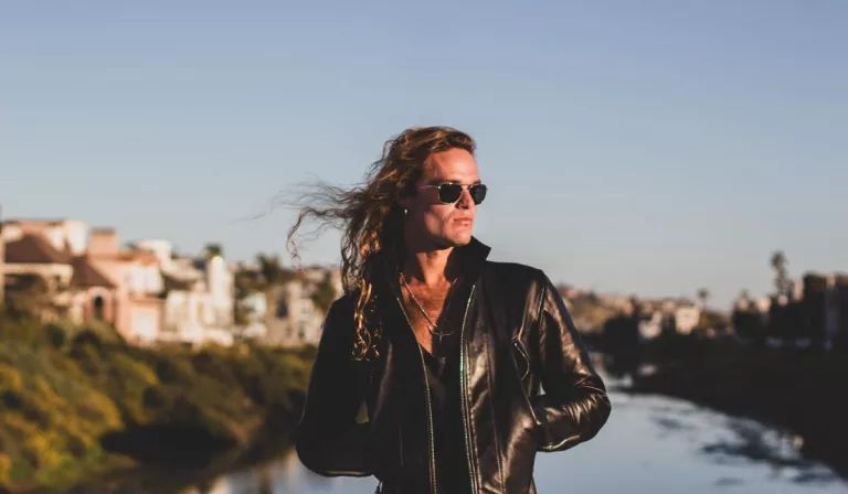 Fboy Island Pierce Wallace Parents: Carol And Mike Wallace