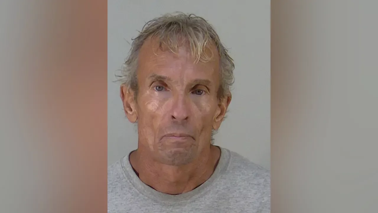 Florida man hits man with leaf blower after fender bender: 'irate'