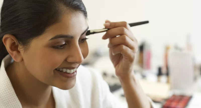 Found: An Eyeshadow Primer That Will Keep All of Your Holiday Looks in Place