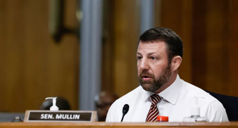 GOP senator challenges Teamsters president to fight during hearing