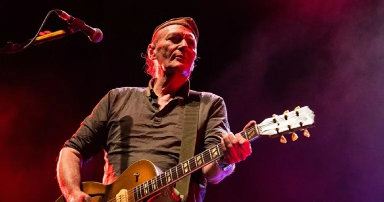 Geordie Walker Wife Ginny Kiraly: Killing Joke Guitarist Married