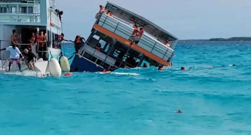 The ferry boat started sinking after encountering rough water and large waves