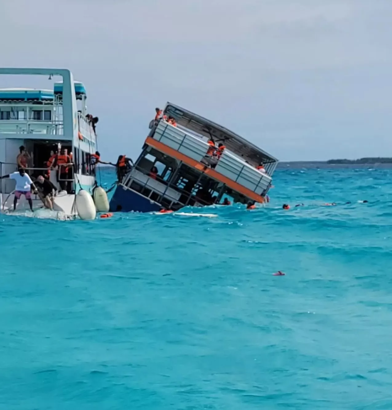 The ferry boat started sinking after encountering rough water and large waves