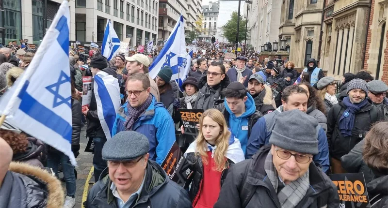 Huge crowd fills streets of London in march against antisemitism, support for Israel